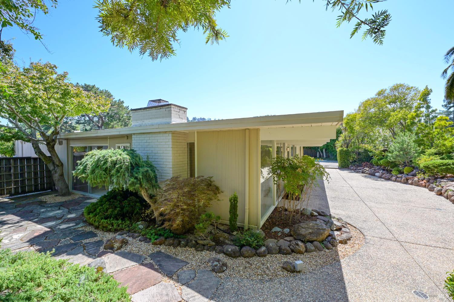 Detail Gallery Image 23 of 38 For 15 Don Timoteo Ct, San Rafael,  CA 94903 - 4 Beds | 2 Baths