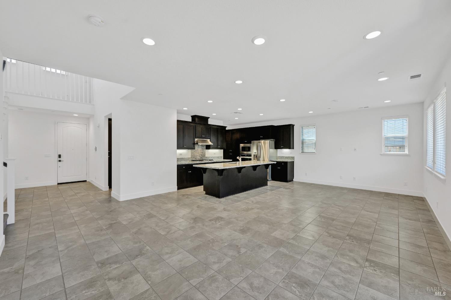 Detail Gallery Image 5 of 32 For 5733 Kassandra Pl, Rohnert Park,  CA 94928 - 4 Beds | 3/1 Baths