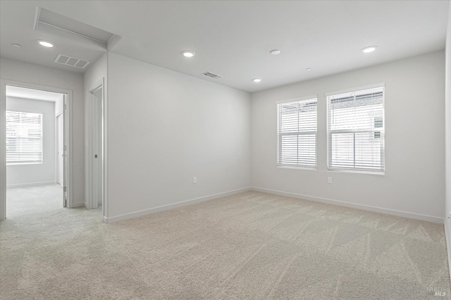 Detail Gallery Image 10 of 11 For 212 Octopus St, Suisun City,  CA 94585 - 3 Beds | 2/1 Baths