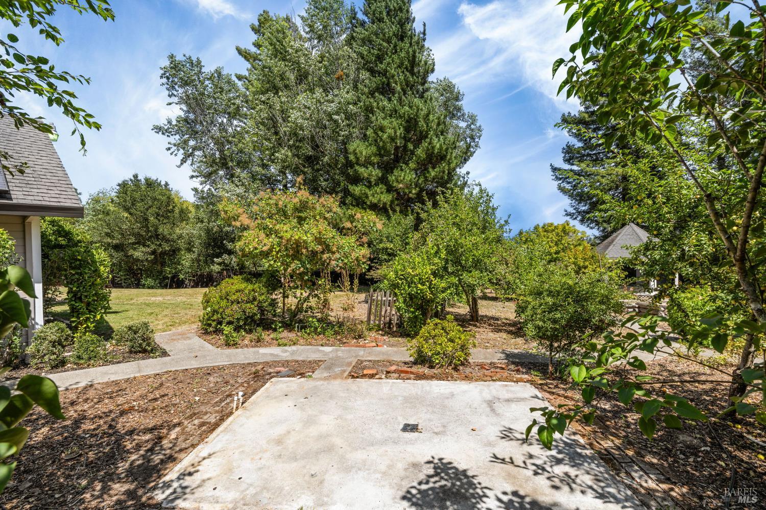 Detail Gallery Image 65 of 78 For 9705 Oconnell Rd, Sebastopol,  CA 95472 - 3 Beds | 2/1 Baths