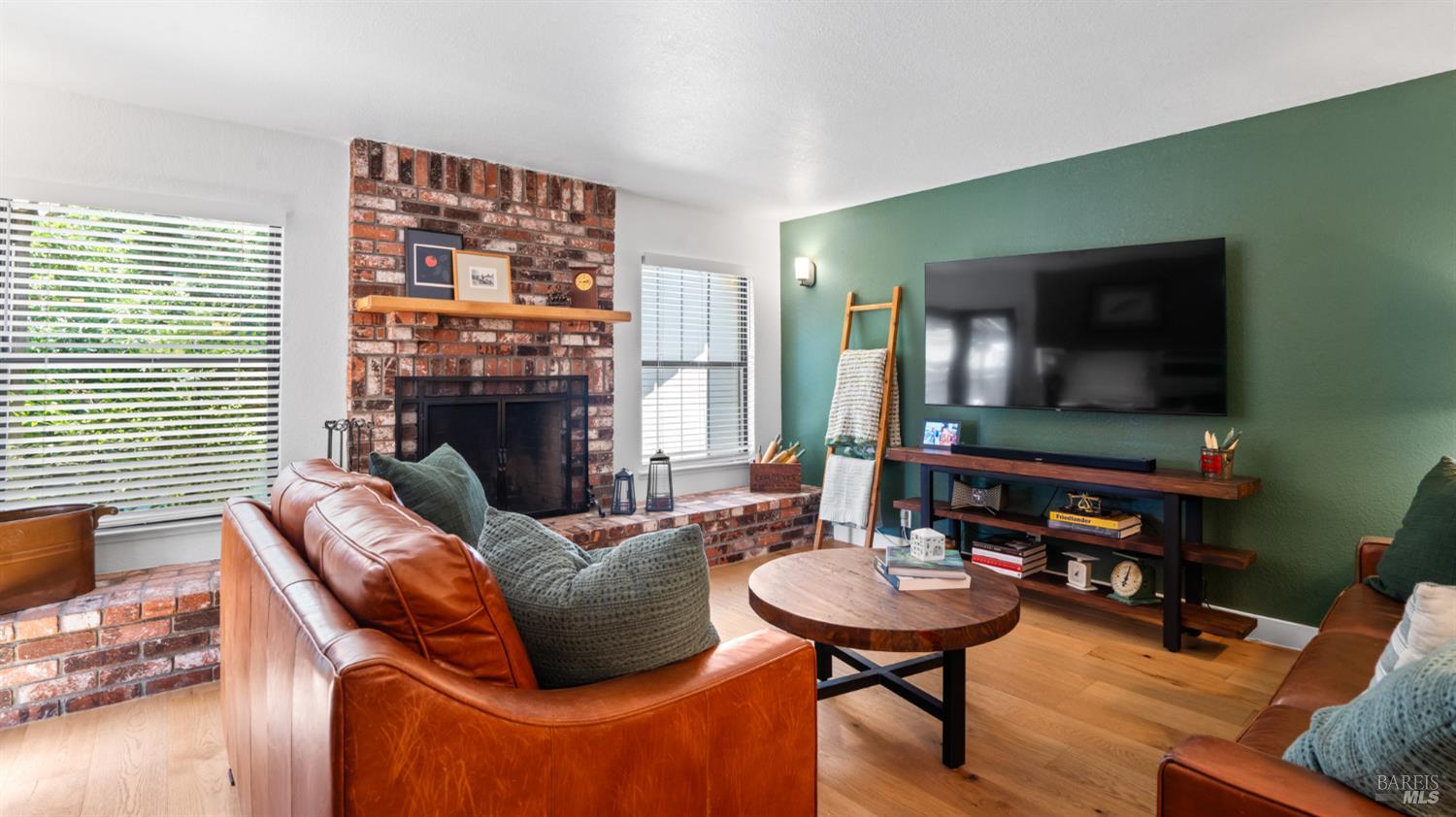 Detail Gallery Image 17 of 42 For 945 Monique Way, Dixon,  CA 95620 - 3 Beds | 2 Baths