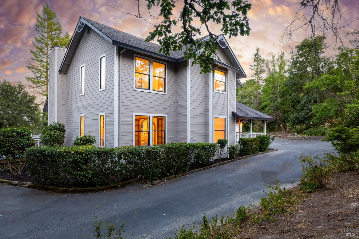 Detail Gallery Image 15 of 78 For 9705 Oconnell Rd, Sebastopol,  CA 95472 - 3 Beds | 2/1 Baths