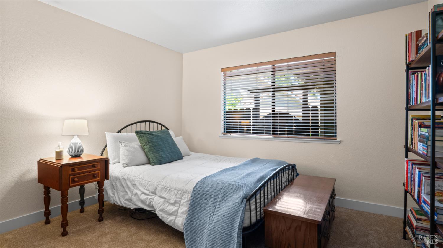 Detail Gallery Image 23 of 42 For 945 Monique Way, Dixon,  CA 95620 - 3 Beds | 2 Baths