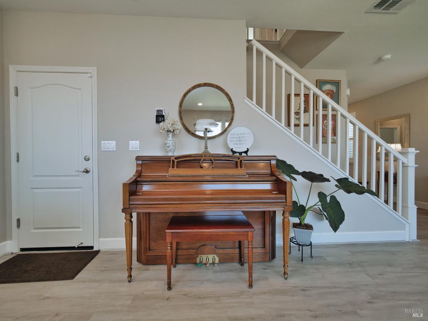Blue River Drive, Vallejo, California image 12