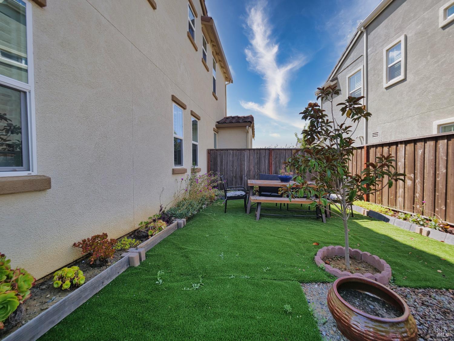 Blue River Drive, Vallejo, California image 38
