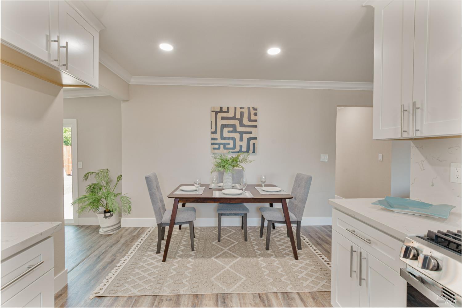 Detail Gallery Image 12 of 26 For 2302 Santa Rosa Dr, Fairfield,  CA 94533 - 3 Beds | 2 Baths