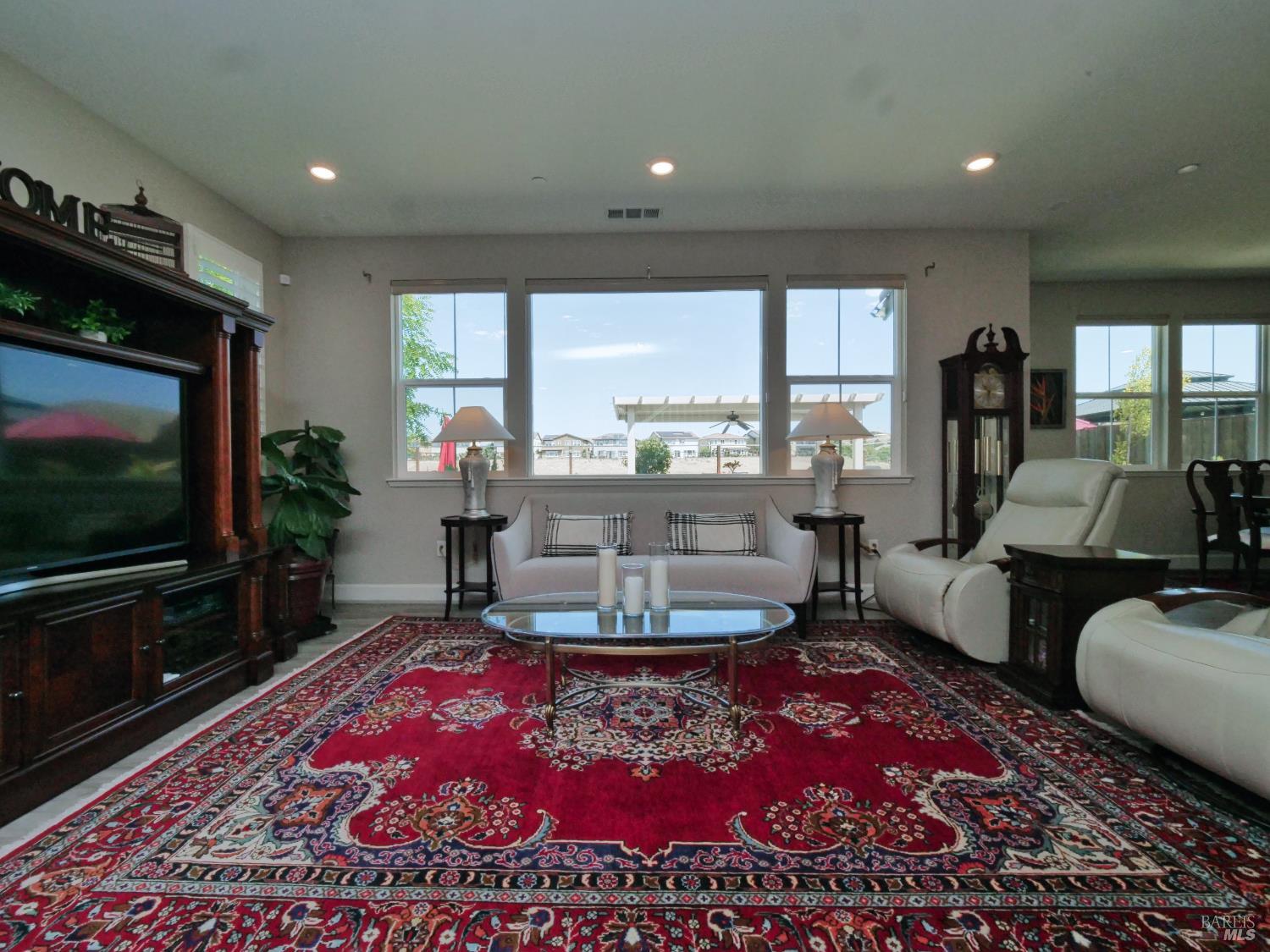 Blue River Drive, Vallejo, California image 10