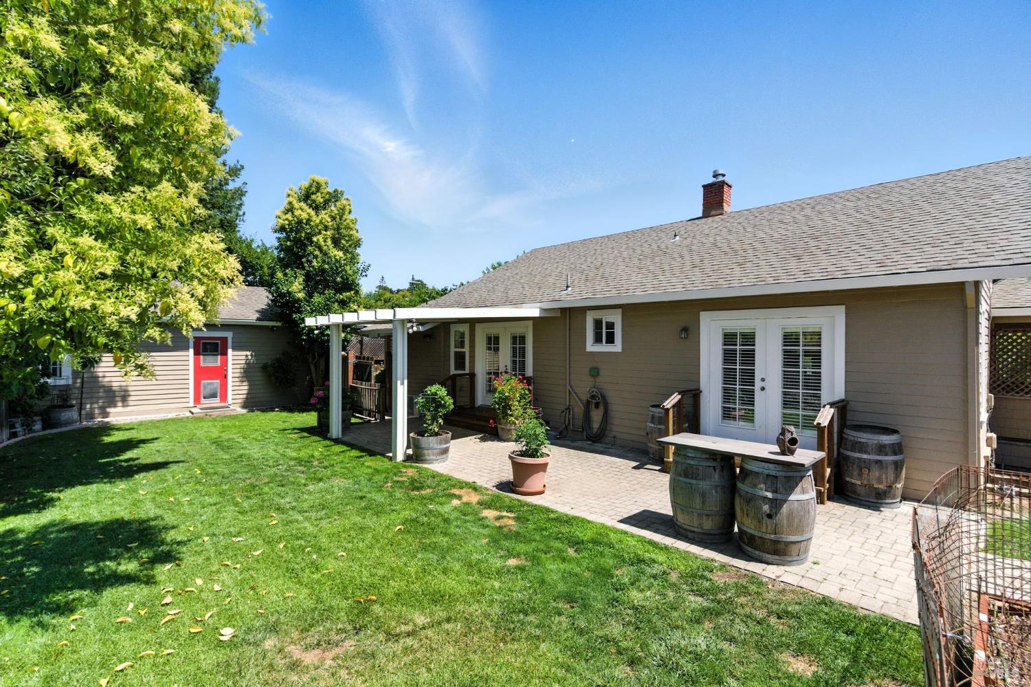 Detail Gallery Image 21 of 48 For 475 Boyes Blvd, Sonoma,  CA 95476 - 2 Beds | 1 Baths