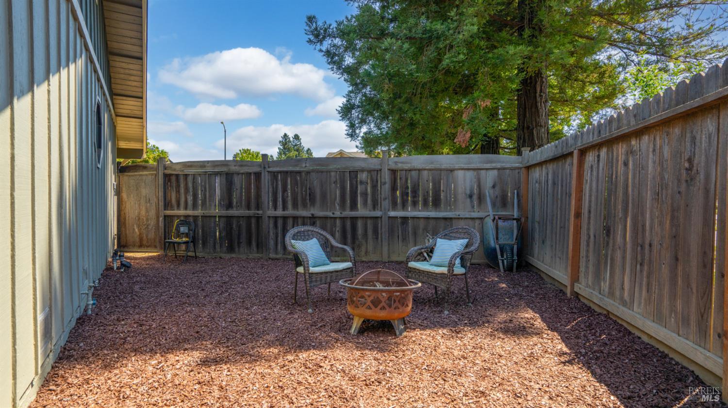 Detail Gallery Image 33 of 42 For 945 Monique Way, Dixon,  CA 95620 - 3 Beds | 2 Baths