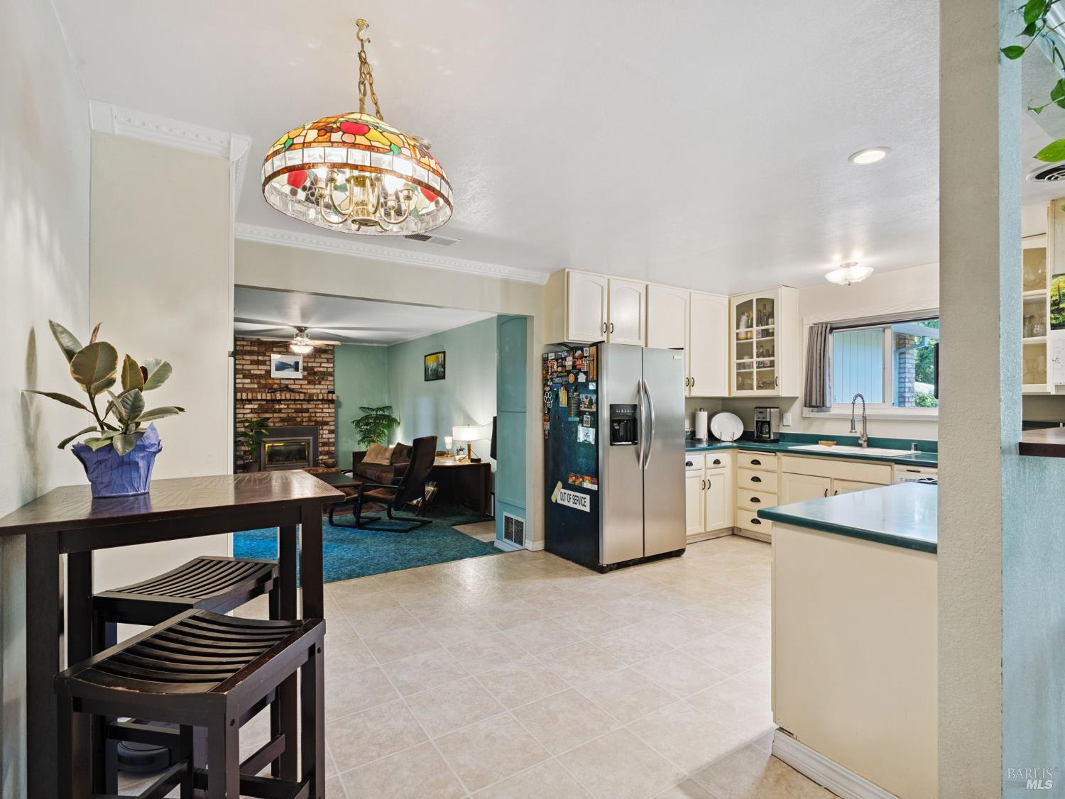 Detail Gallery Image 10 of 47 For 580 W 2nd St, Cloverdale,  CA 95425 - 3 Beds | 2 Baths