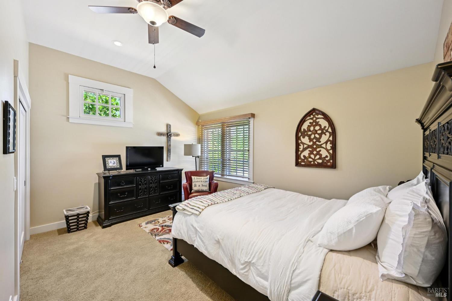 Detail Gallery Image 19 of 35 For 810 Austin Ave, Sonoma,  CA 95476 - 3 Beds | 3 Baths