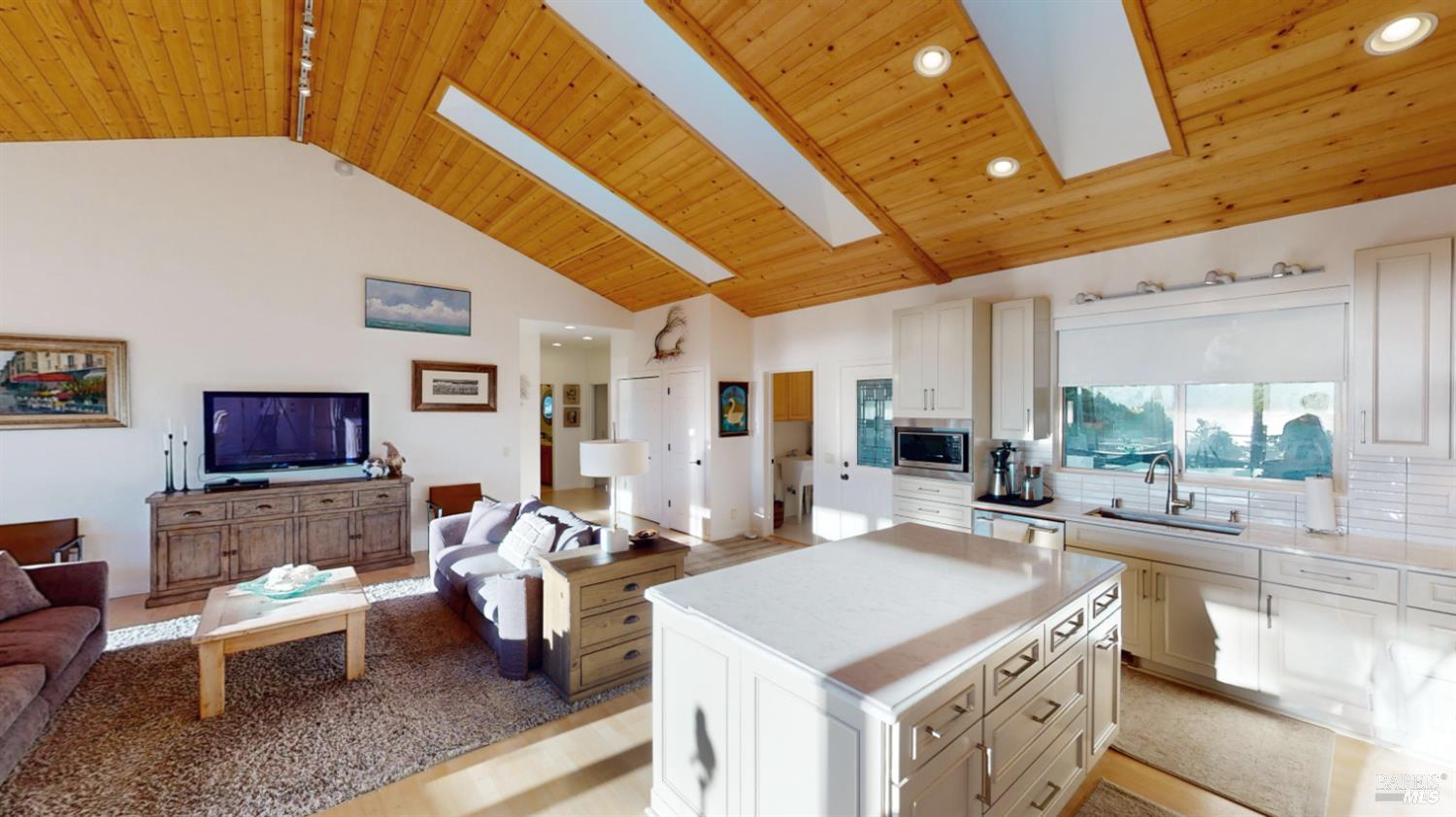 Detail Gallery Image 17 of 41 For 46570 Iversen Rd, Gualala,  CA 95445 - 3 Beds | 2 Baths