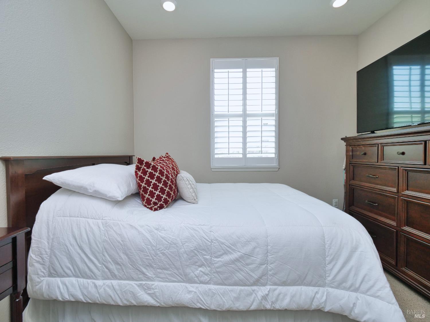 Blue River Drive, Vallejo, California image 6
