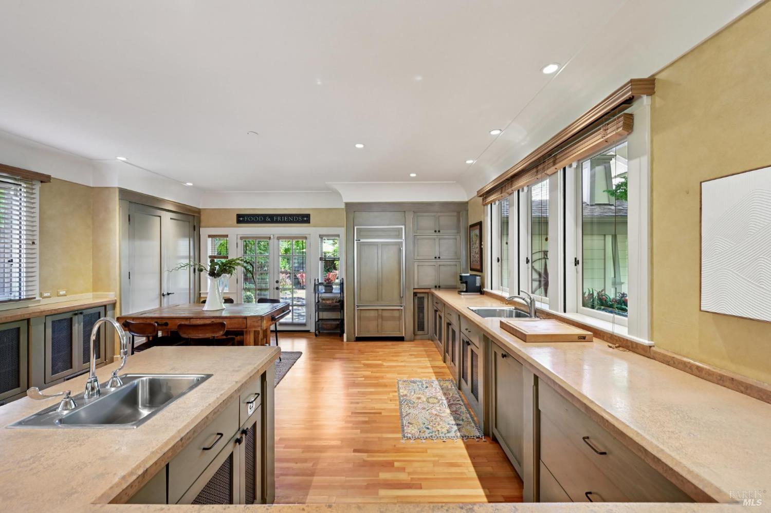 Detail Gallery Image 13 of 35 For 810 Austin Ave, Sonoma,  CA 95476 - 3 Beds | 3 Baths