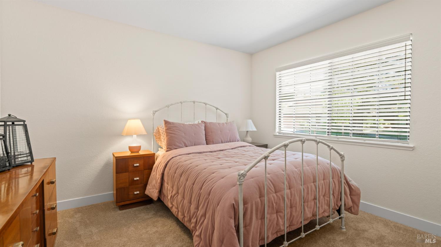 Detail Gallery Image 25 of 42 For 945 Monique Way, Dixon,  CA 95620 - 3 Beds | 2 Baths