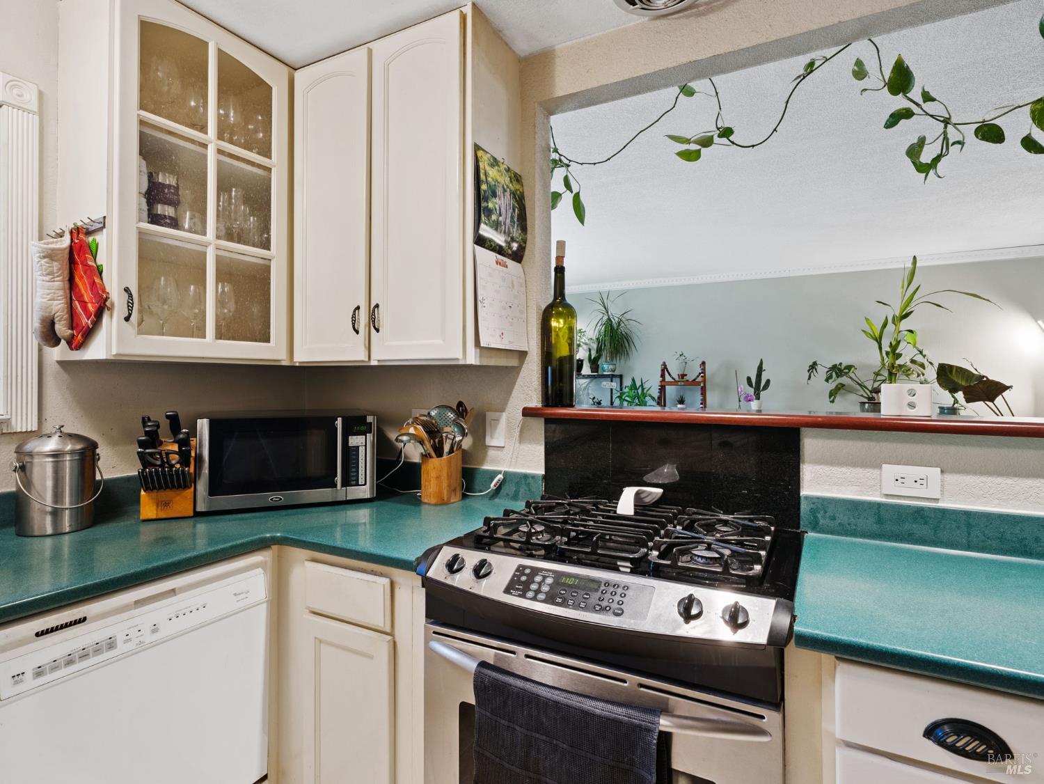Detail Gallery Image 12 of 47 For 580 W 2nd St, Cloverdale,  CA 95425 - 3 Beds | 2 Baths