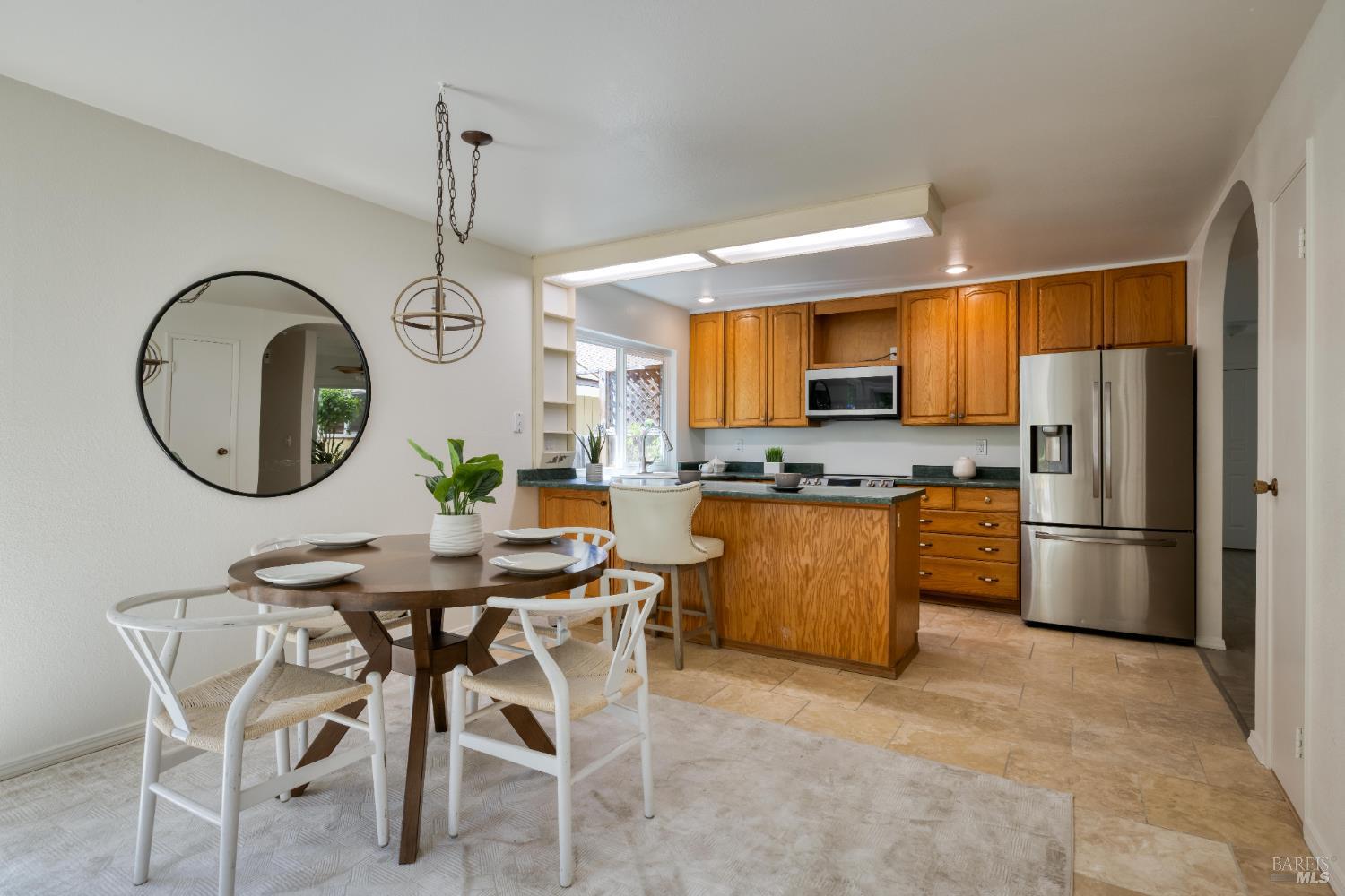Detail Gallery Image 3 of 59 For 2330 Gads Hill St, Santa Rosa,  CA 95401 - 3 Beds | 2 Baths