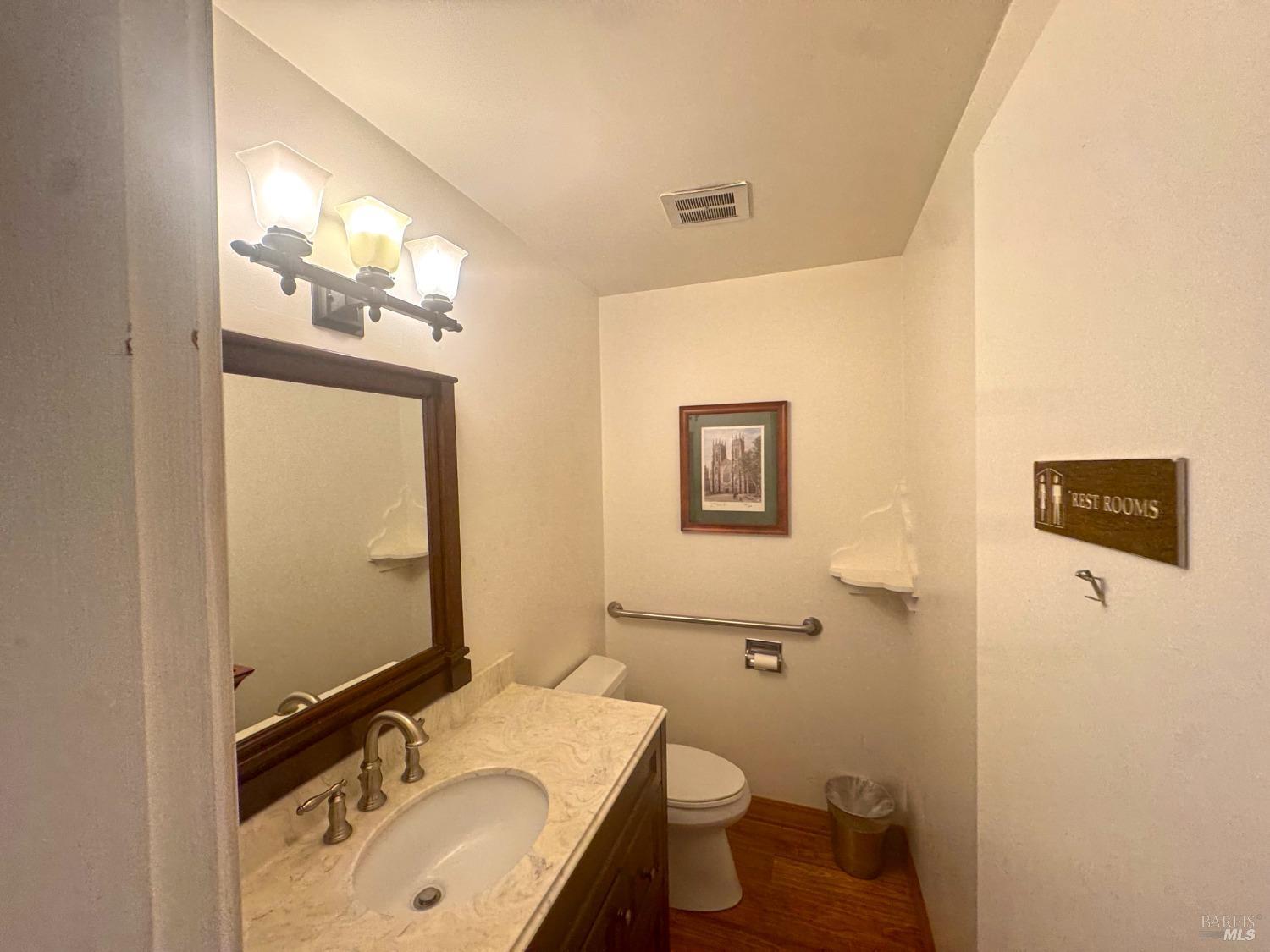 Detail Gallery Image 17 of 19 For 1515 Montgomery Dr #C,  Santa Rosa,  CA 95405 - – Beds | – Baths