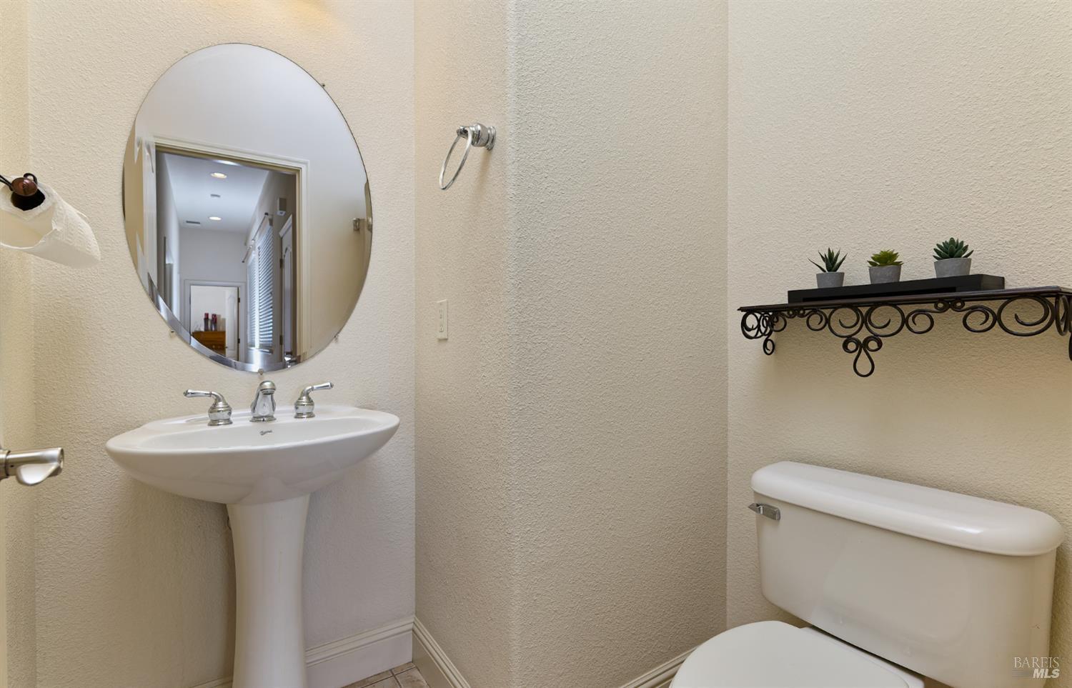 Detail Gallery Image 31 of 33 For 721 Michelbook Ln, Rio Vista,  CA 94571 - 2 Beds | 2/1 Baths