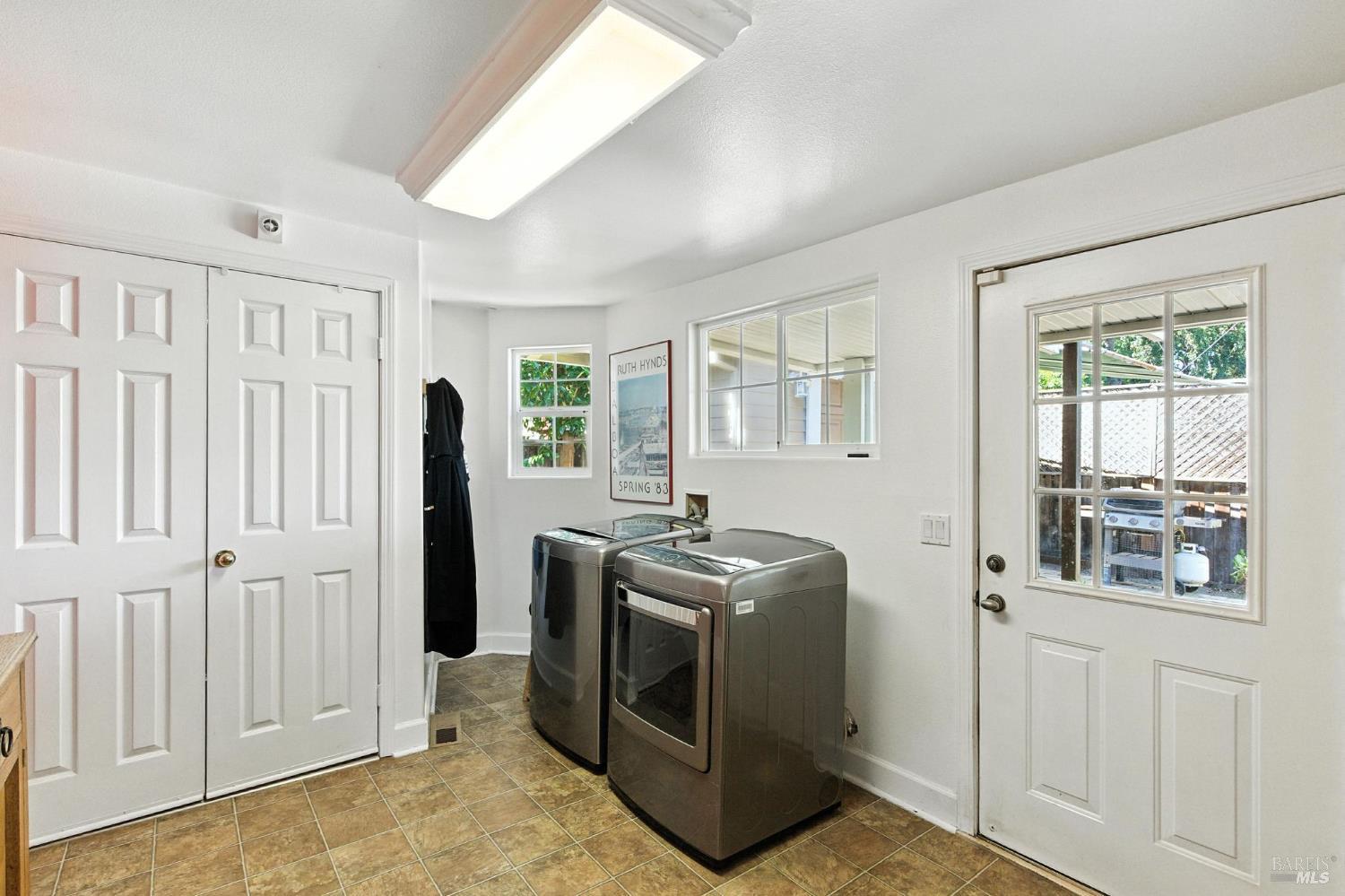 Detail Gallery Image 29 of 48 For 475 Boyes Blvd, Sonoma,  CA 95476 - 2 Beds | 1 Baths