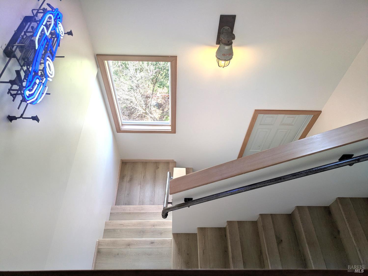 Detail Gallery Image 8 of 41 For 46570 Iversen Rd, Gualala,  CA 95445 - 3 Beds | 2 Baths