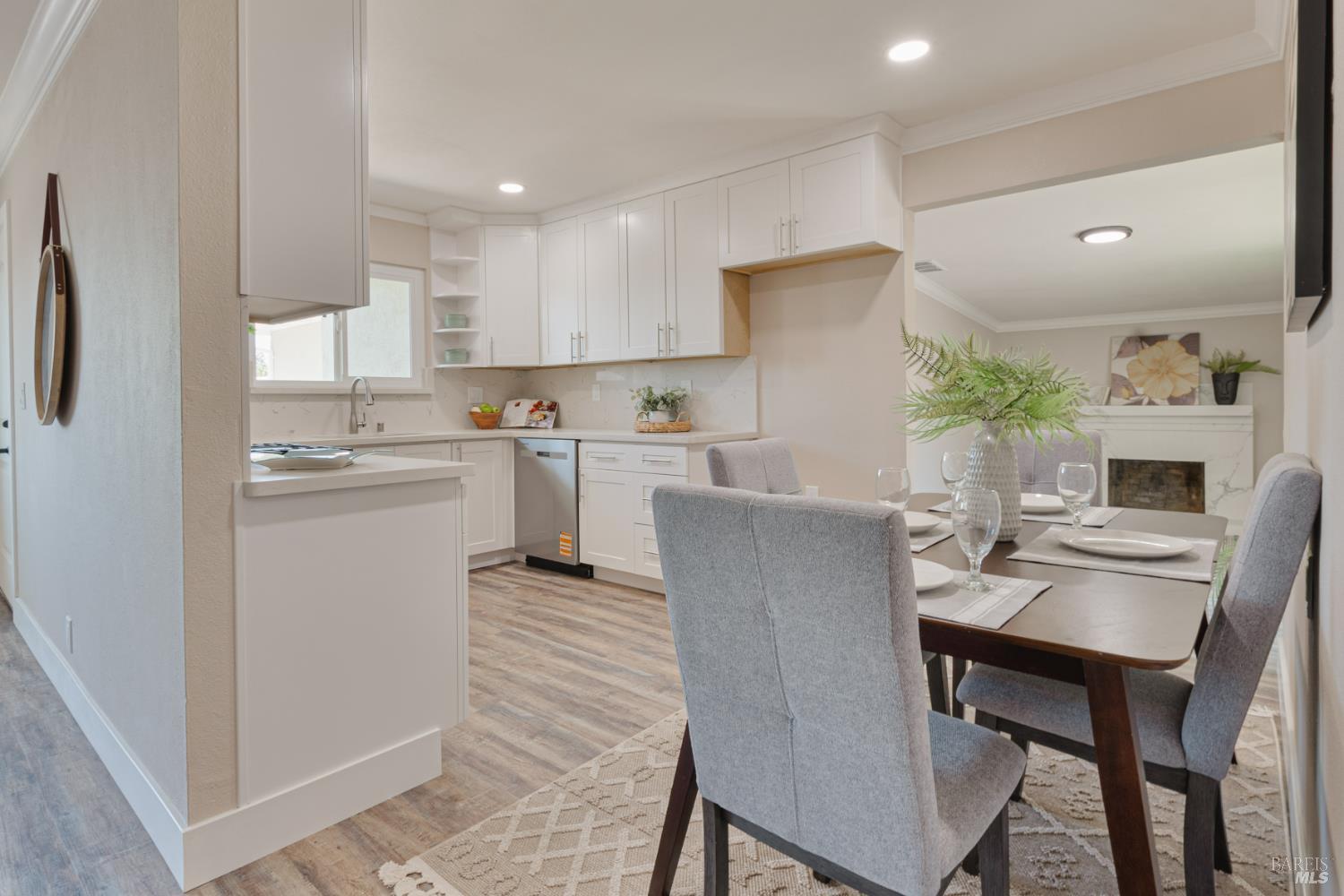 Detail Gallery Image 11 of 26 For 2302 Santa Rosa Dr, Fairfield,  CA 94533 - 3 Beds | 2 Baths