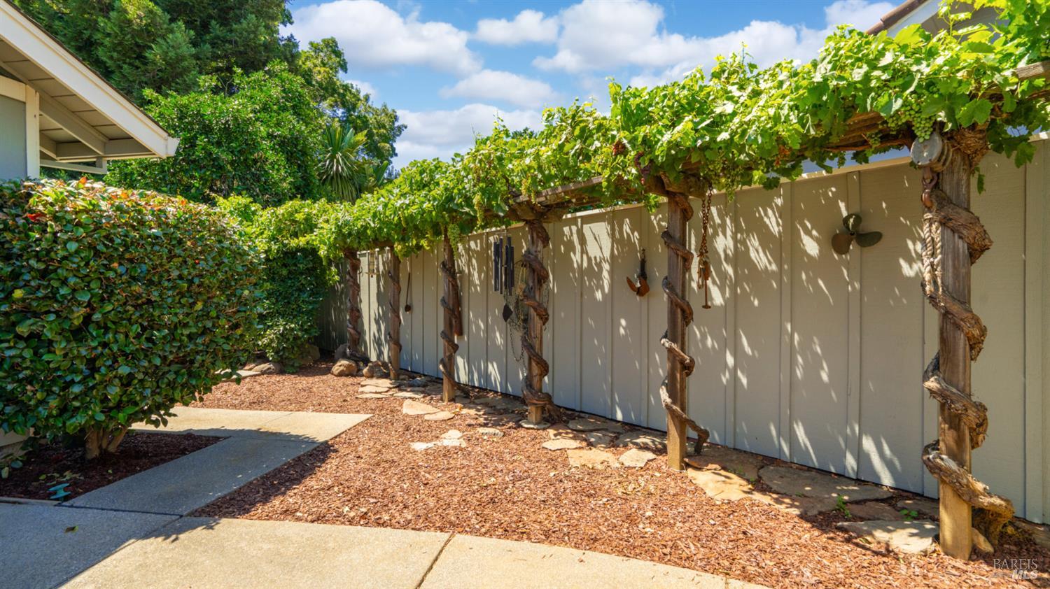 Detail Gallery Image 42 of 42 For 945 Monique Way, Dixon,  CA 95620 - 3 Beds | 2 Baths