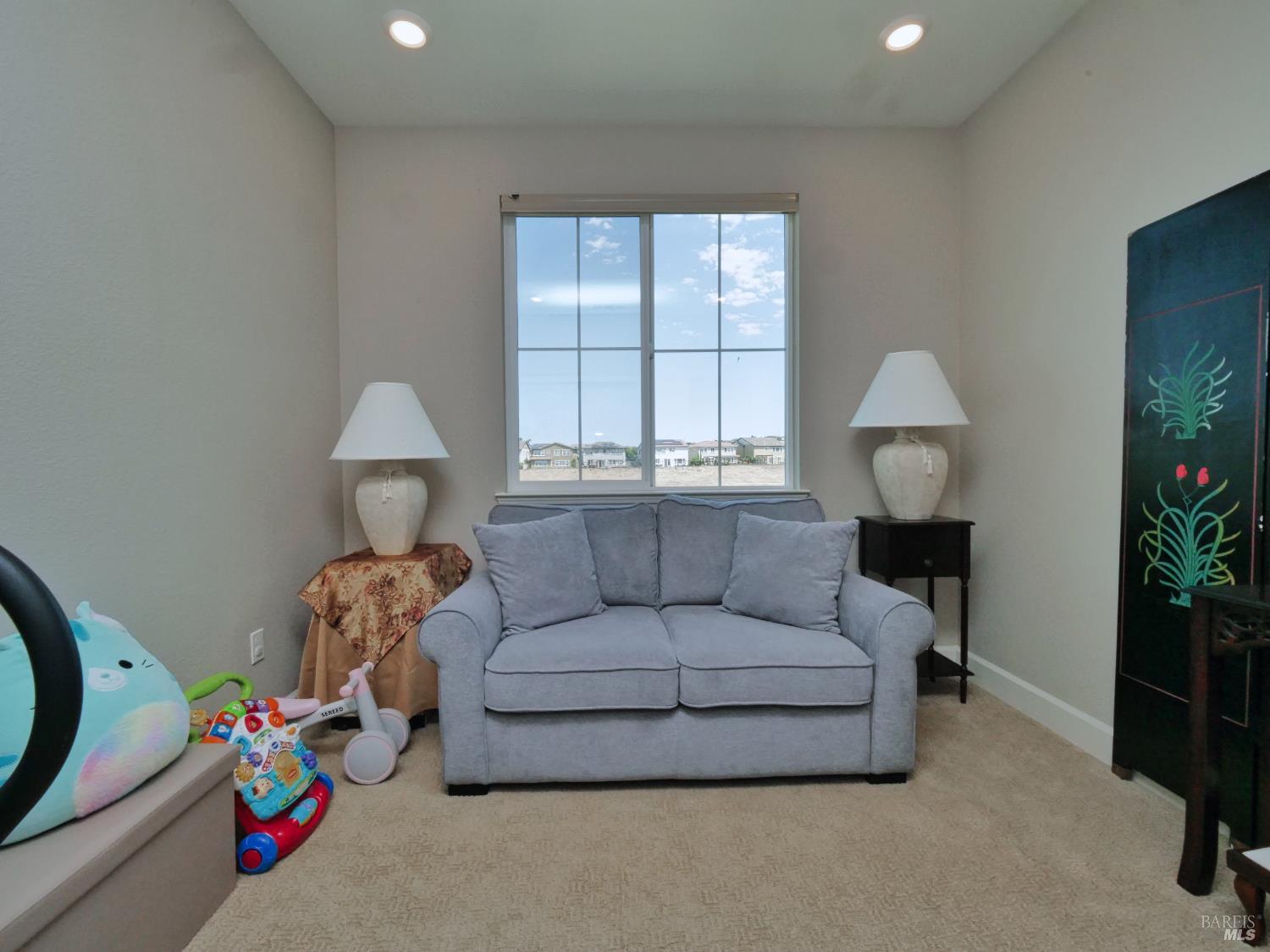 Blue River Drive, Vallejo, California image 37