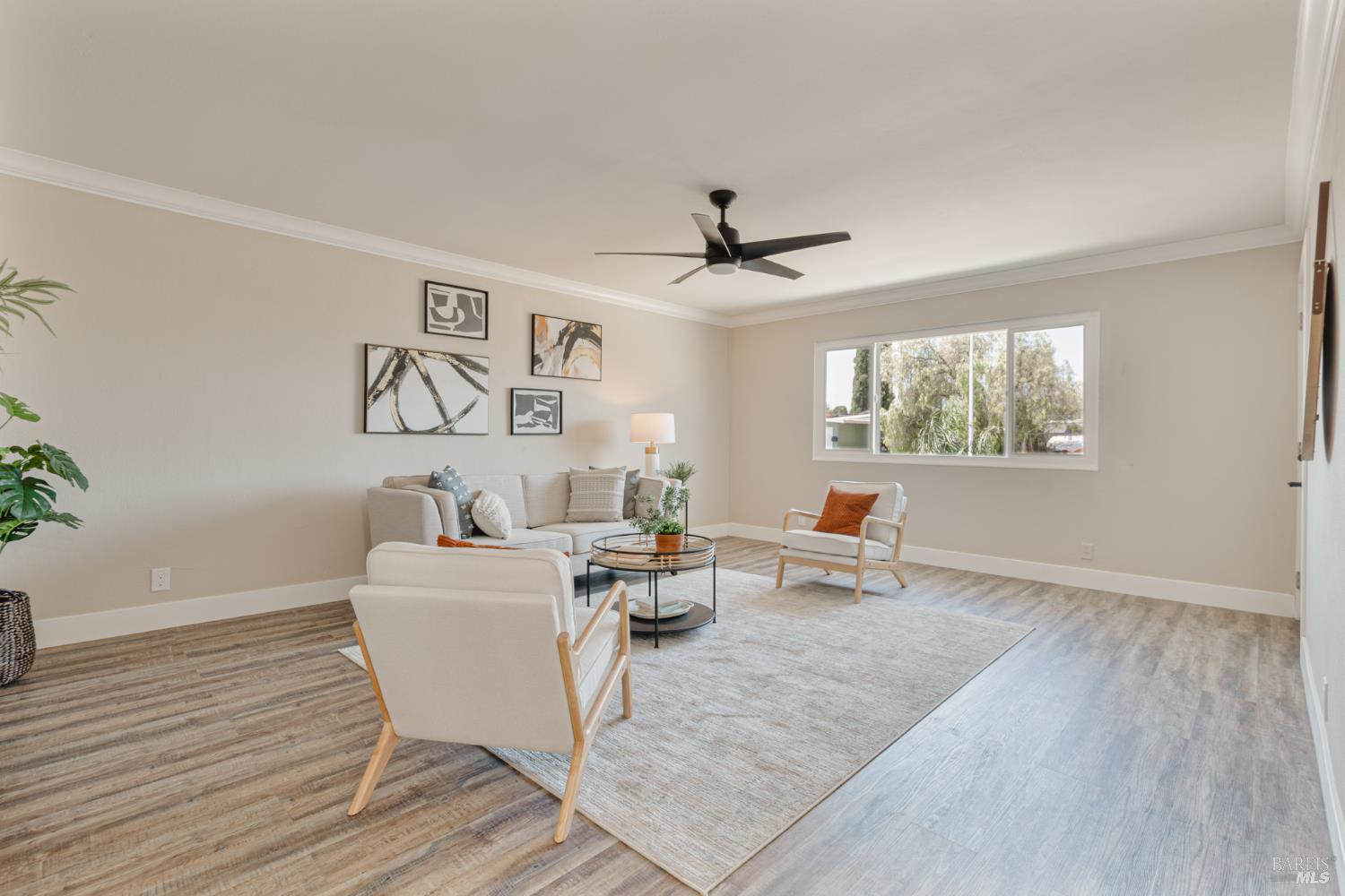 Detail Gallery Image 9 of 26 For 2302 Santa Rosa Dr, Fairfield,  CA 94533 - 3 Beds | 2 Baths
