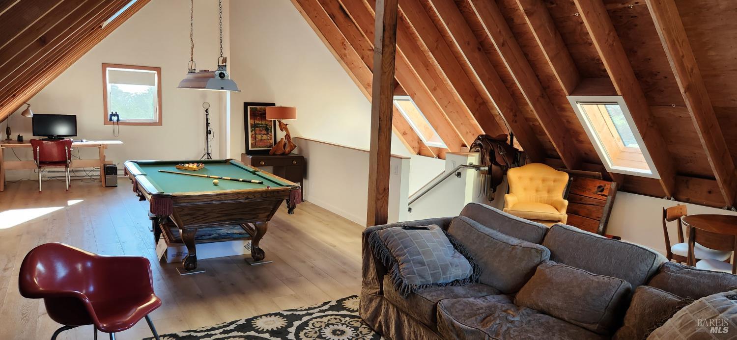Detail Gallery Image 9 of 41 For 46570 Iversen Rd, Gualala,  CA 95445 - 3 Beds | 2 Baths