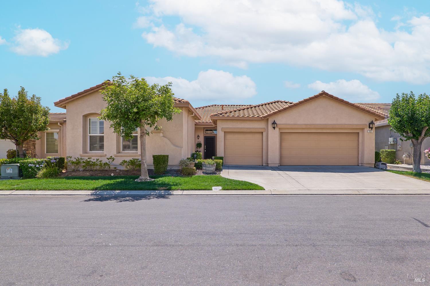 Detail Gallery Image 1 of 33 For 721 Michelbook Ln, Rio Vista,  CA 94571 - 2 Beds | 2/1 Baths