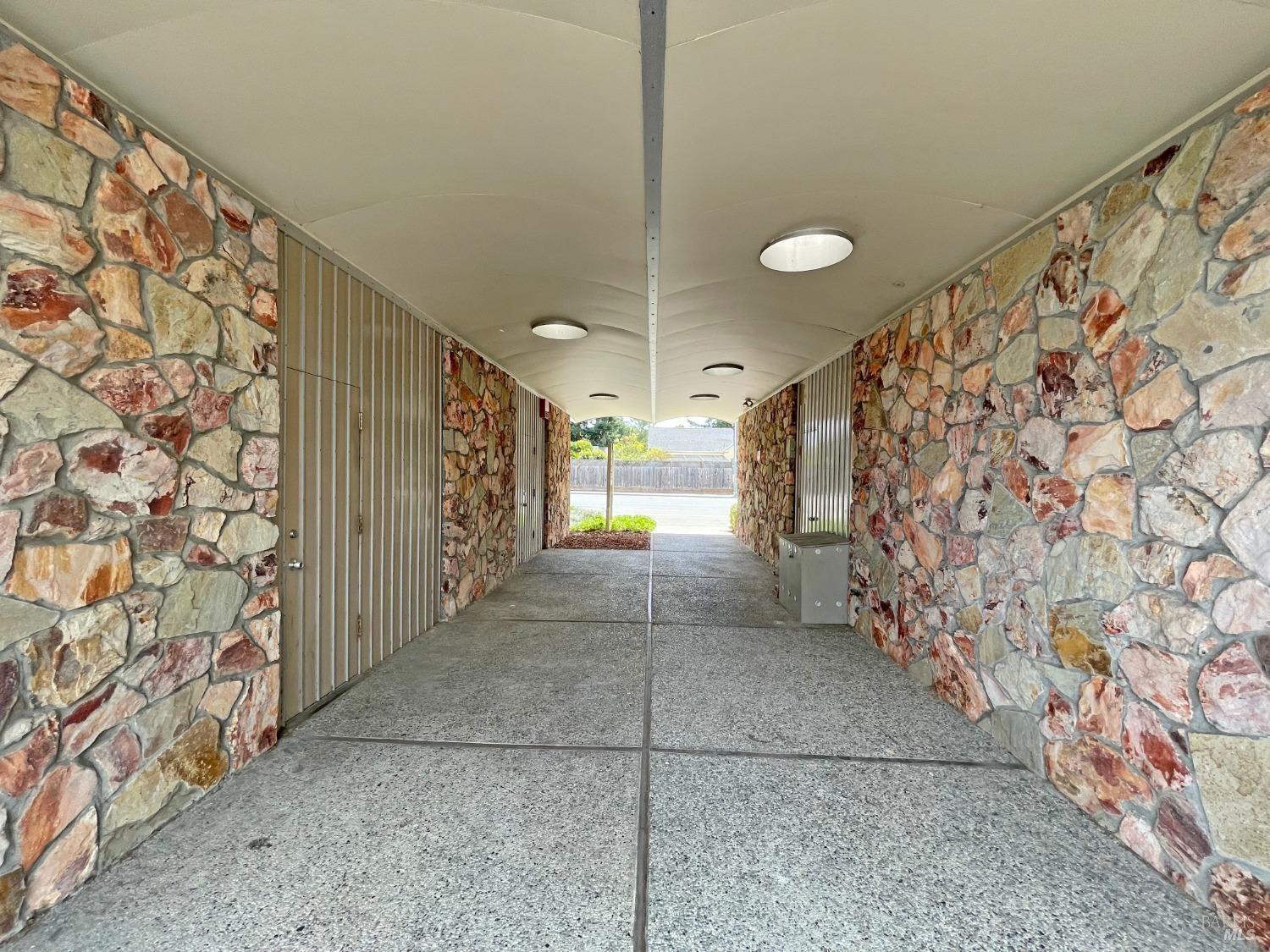 Detail Gallery Image 9 of 19 For 1515 Montgomery Dr #C,  Santa Rosa,  CA 95405 - – Beds | – Baths