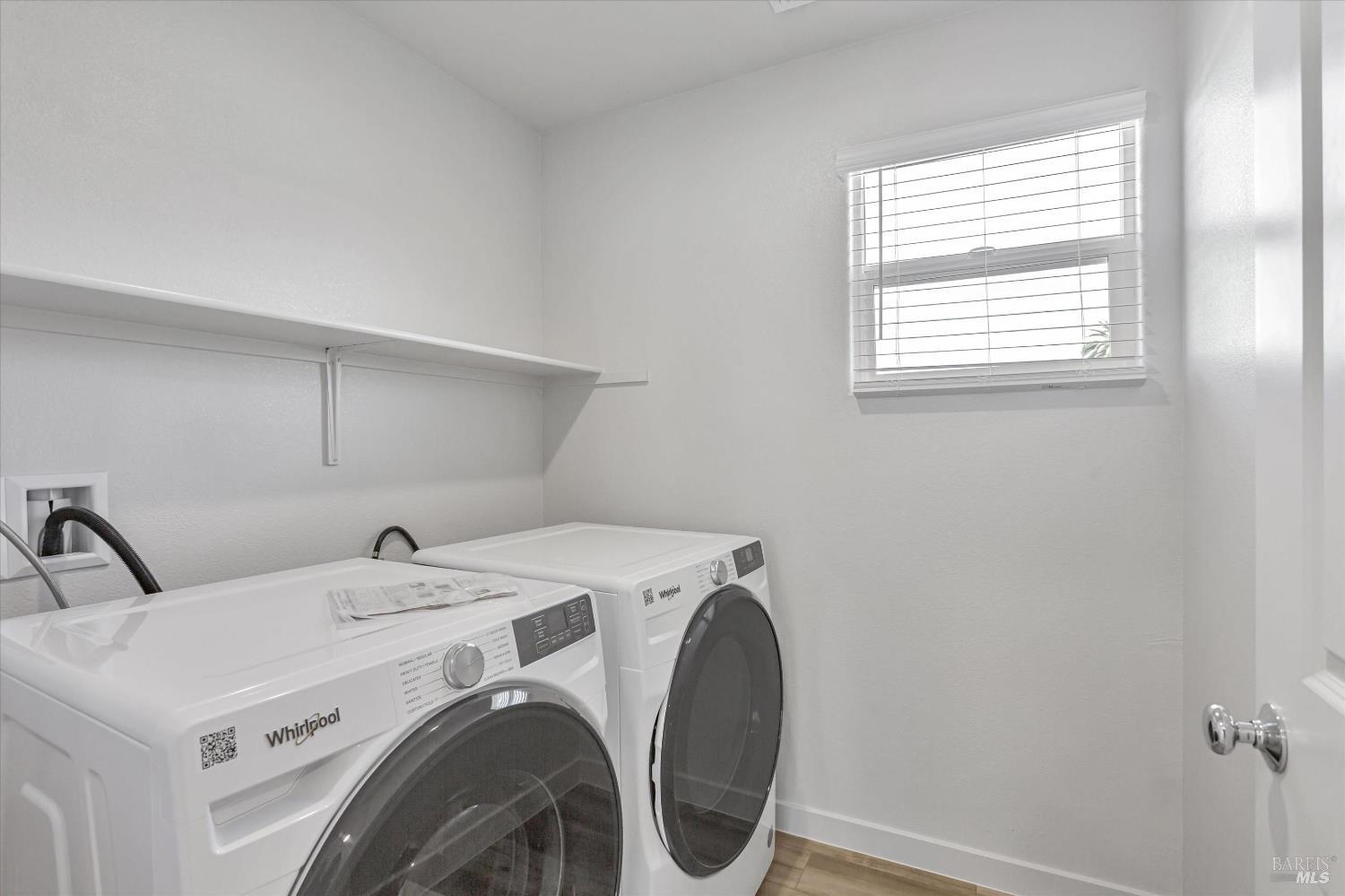 Detail Gallery Image 5 of 11 For 212 Octopus St, Suisun City,  CA 94585 - 3 Beds | 2/1 Baths