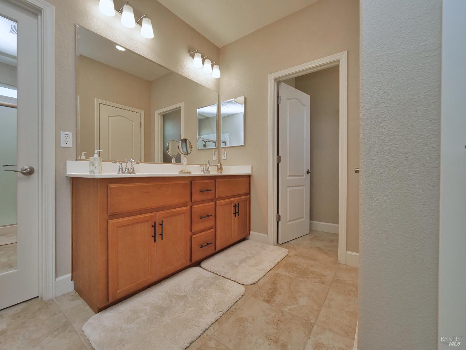 Blue River Drive, Vallejo, California image 27