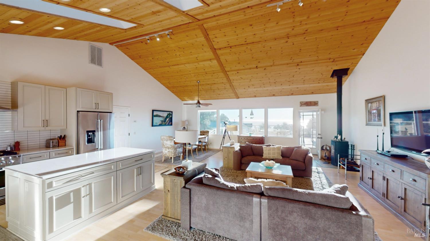Detail Gallery Image 18 of 41 For 46570 Iversen Rd, Gualala,  CA 95445 - 3 Beds | 2 Baths