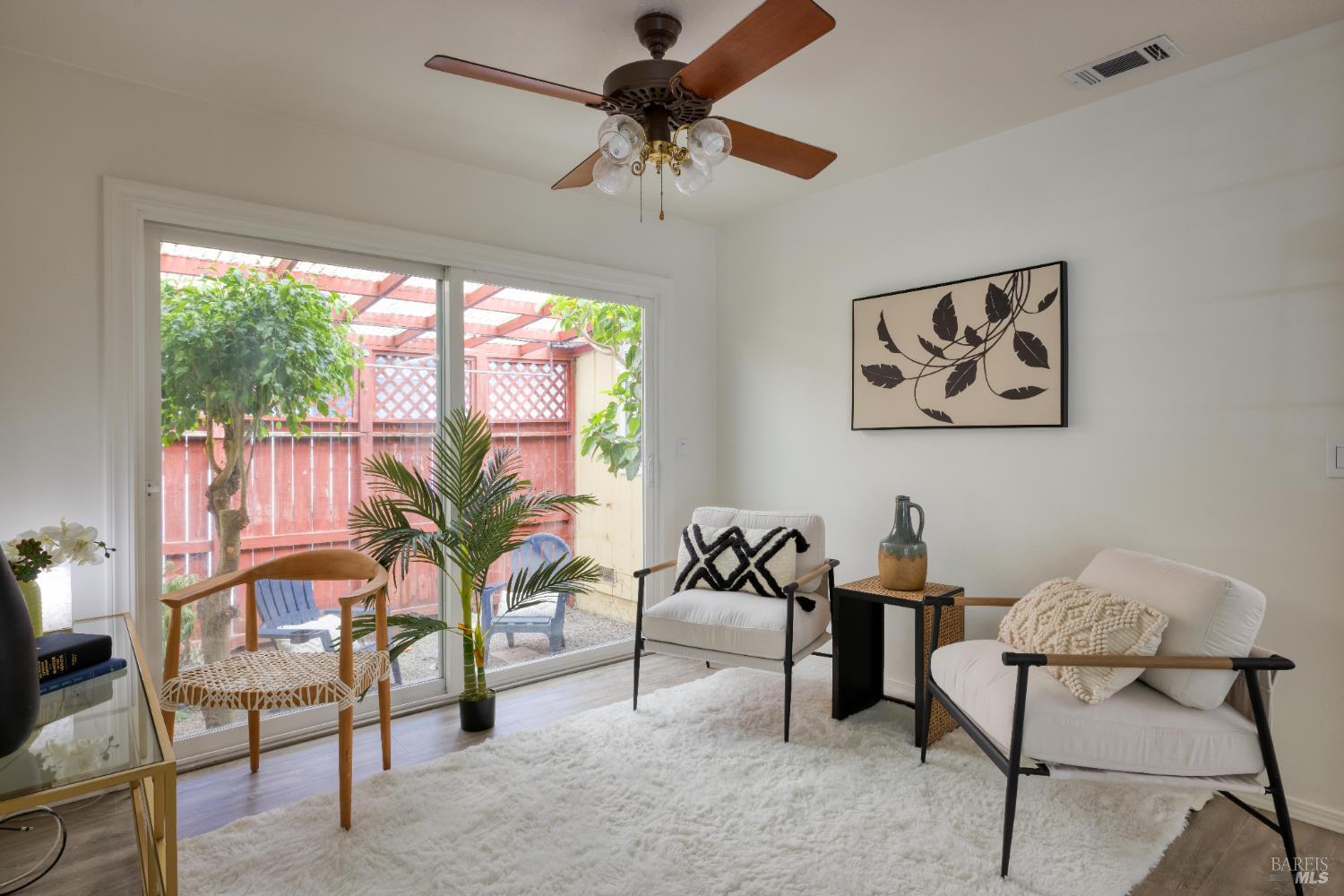 Detail Gallery Image 16 of 59 For 2330 Gads Hill St, Santa Rosa,  CA 95401 - 3 Beds | 2 Baths