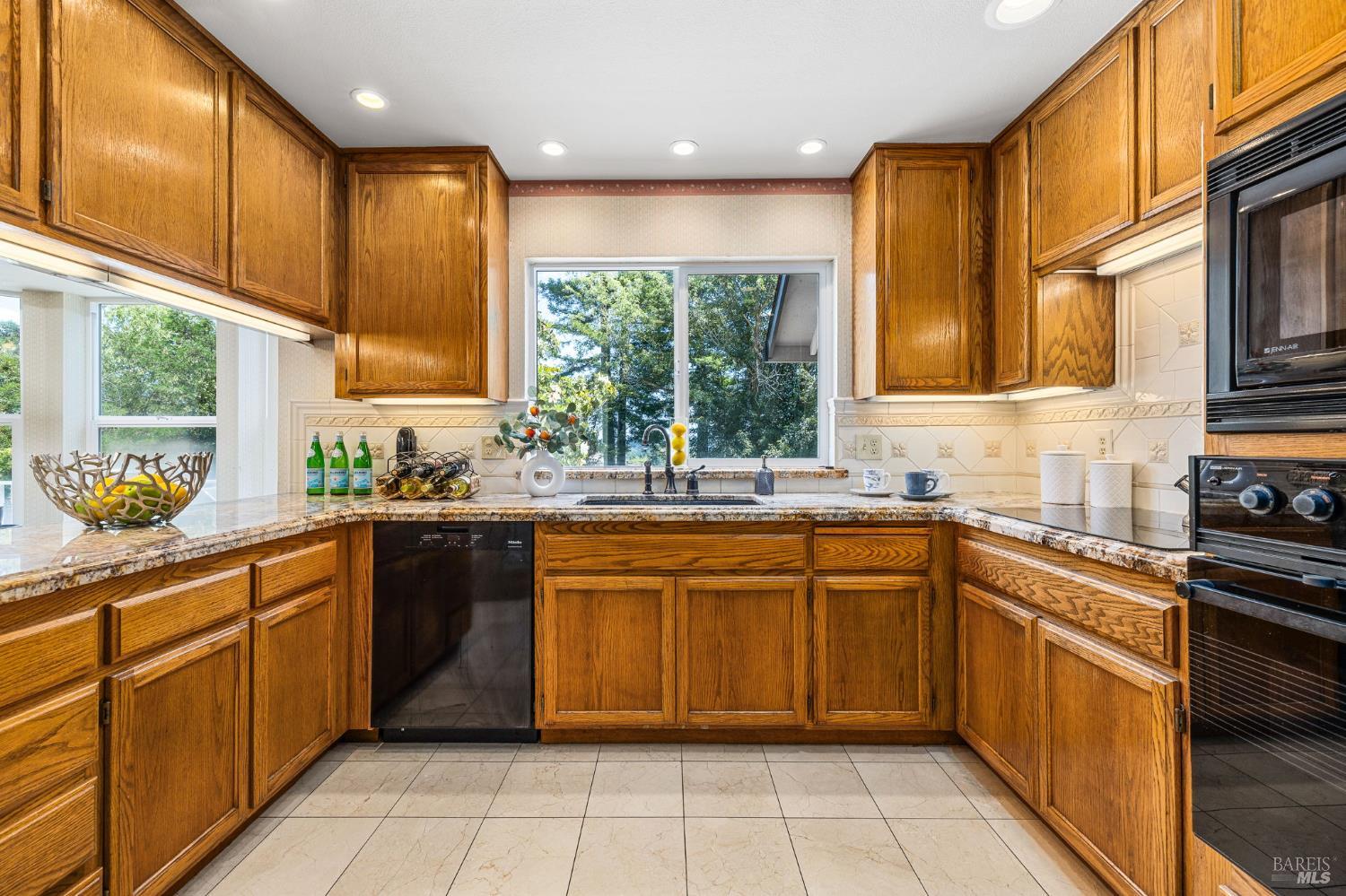 Detail Gallery Image 27 of 78 For 9705 Oconnell Rd, Sebastopol,  CA 95472 - 3 Beds | 2/1 Baths