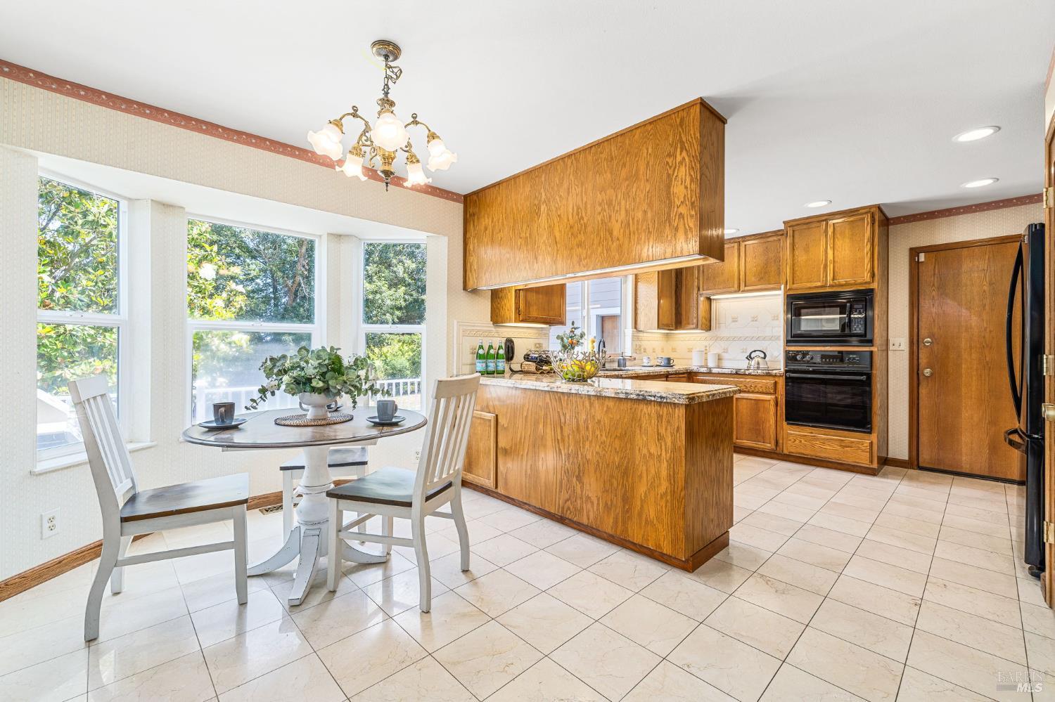 Detail Gallery Image 2 of 78 For 9705 Oconnell Rd, Sebastopol,  CA 95472 - 3 Beds | 2/1 Baths