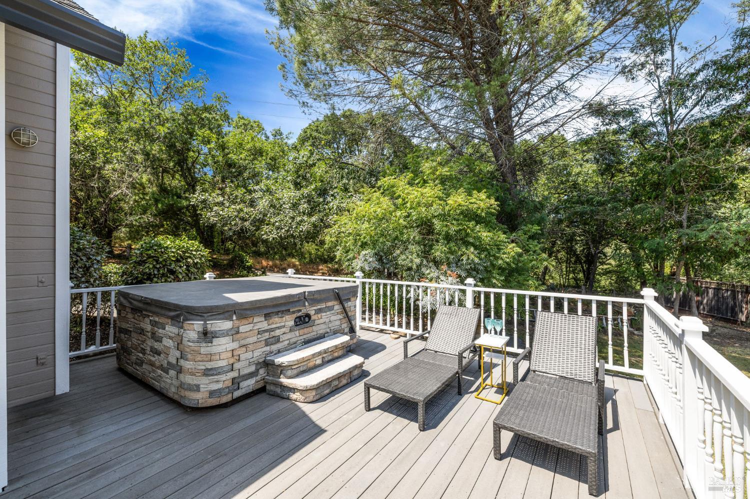 Detail Gallery Image 17 of 78 For 9705 Oconnell Rd, Sebastopol,  CA 95472 - 3 Beds | 2/1 Baths