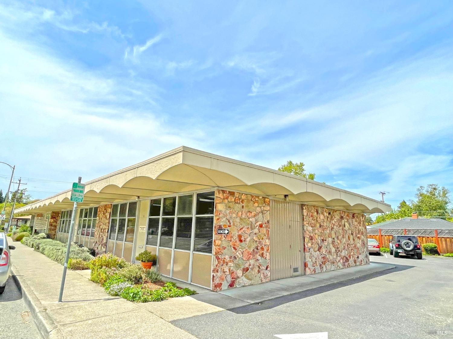 Detail Gallery Image 5 of 19 For 1515 Montgomery Dr #C,  Santa Rosa,  CA 95405 - – Beds | – Baths