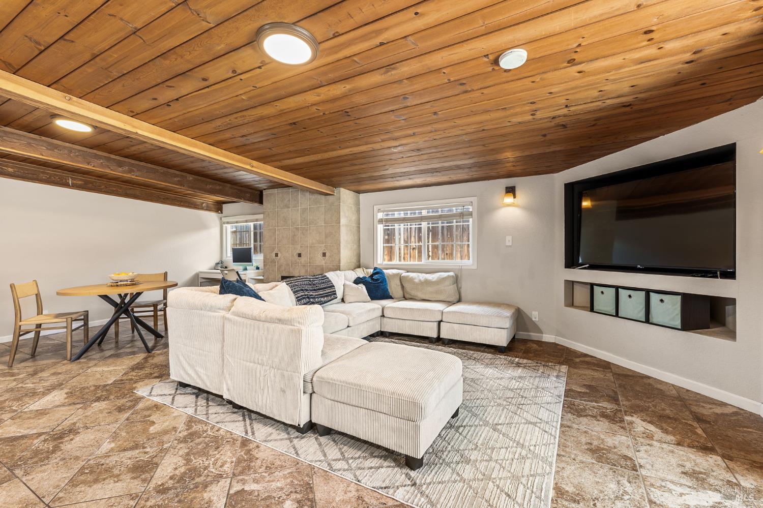Detail Gallery Image 25 of 33 For 206 Arbor St, Vacaville,  CA 95688 - 2 Beds | 2 Baths