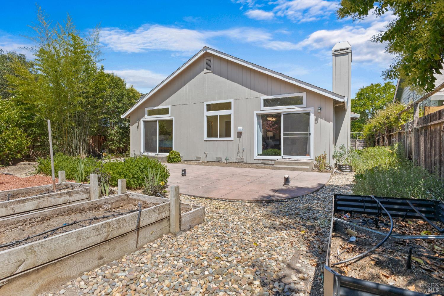 Detail Gallery Image 25 of 31 For 15401 Thomas St, Glen Ellen,  CA 95442 - 3 Beds | 2 Baths