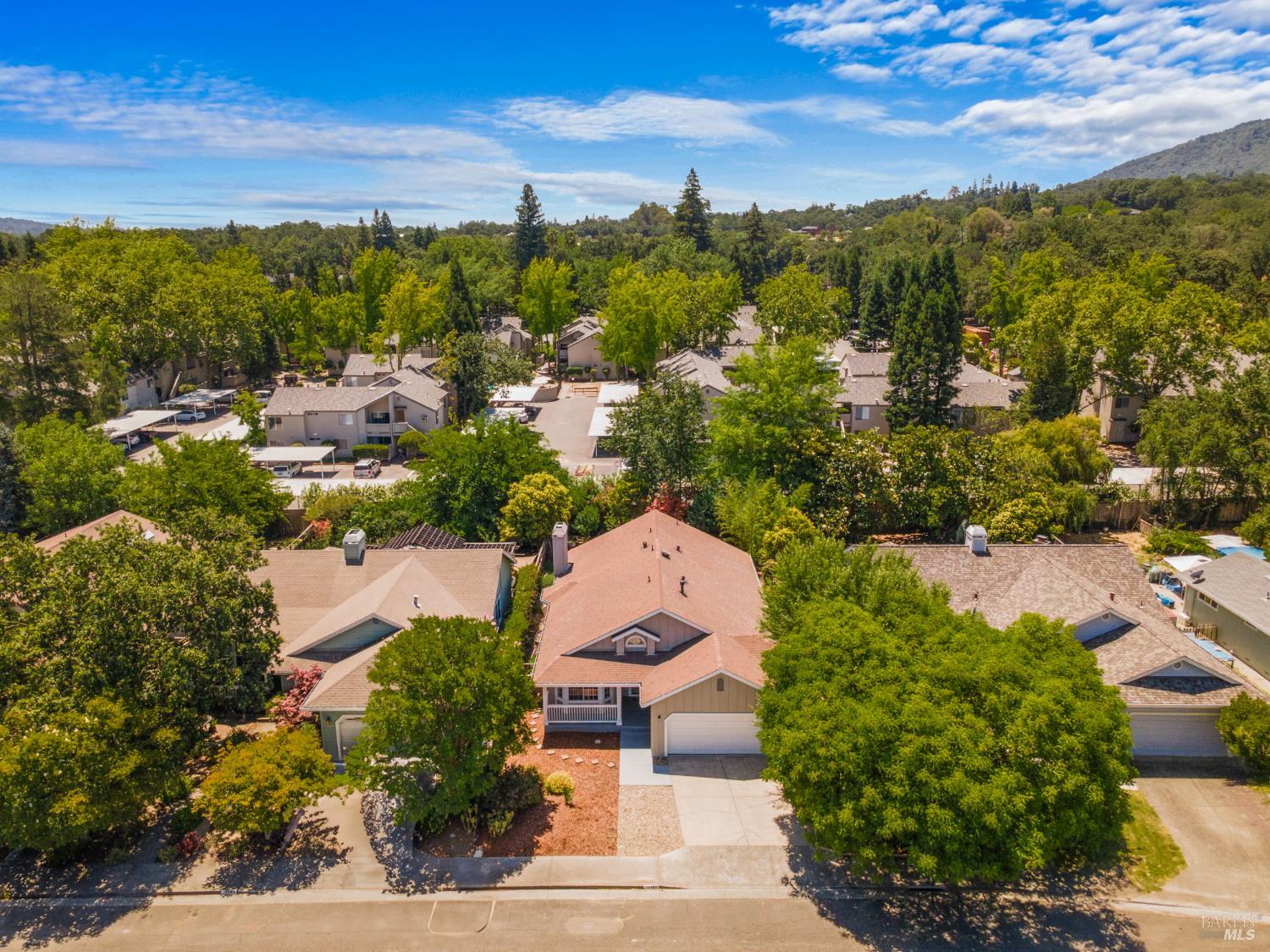Detail Gallery Image 27 of 31 For 15401 Thomas St, Glen Ellen,  CA 95442 - 3 Beds | 2 Baths