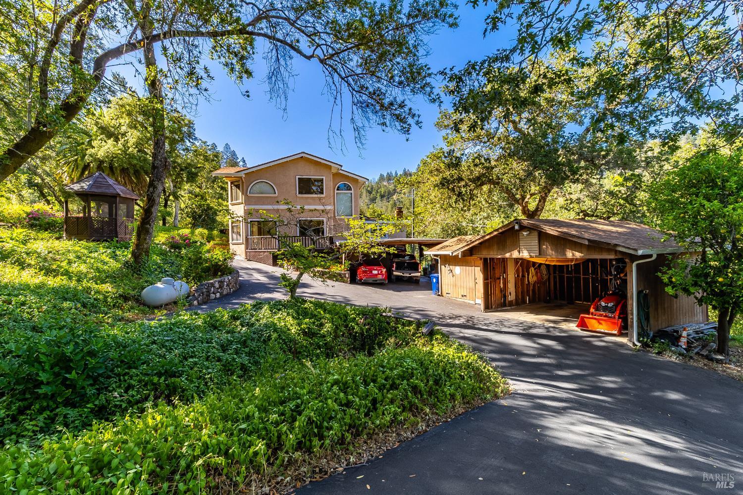 Detail Gallery Image 31 of 51 For 2080 Mount Veeder Rd, Napa,  CA 94558 - 3 Beds | 2 Baths