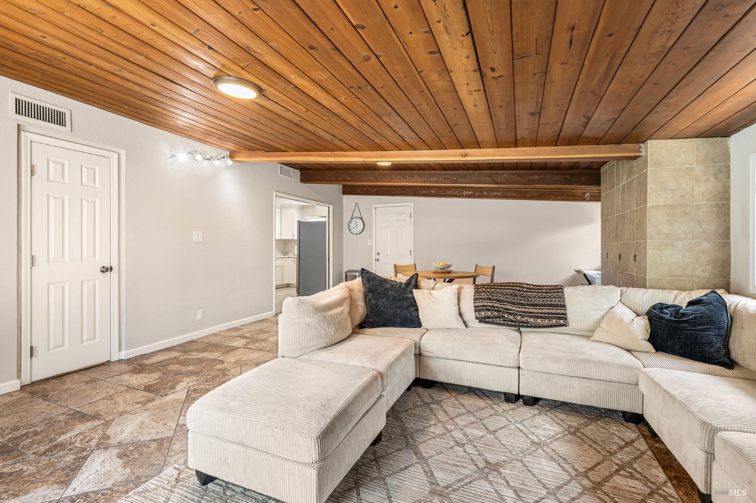 Detail Gallery Image 26 of 33 For 206 Arbor St, Vacaville,  CA 95688 - 2 Beds | 2 Baths