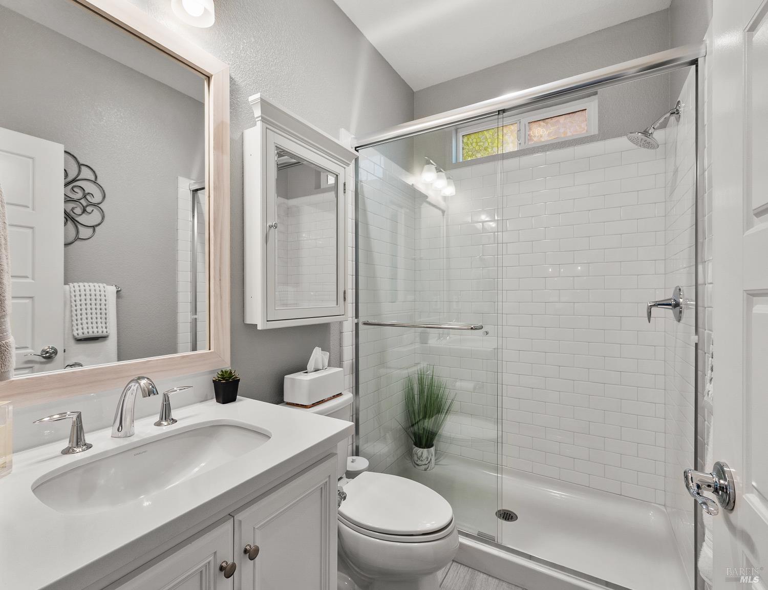 Detail Gallery Image 16 of 42 For 5453 Kaitlyn Pl, Rohnert Park,  CA 94928 - 4 Beds | 3 Baths
