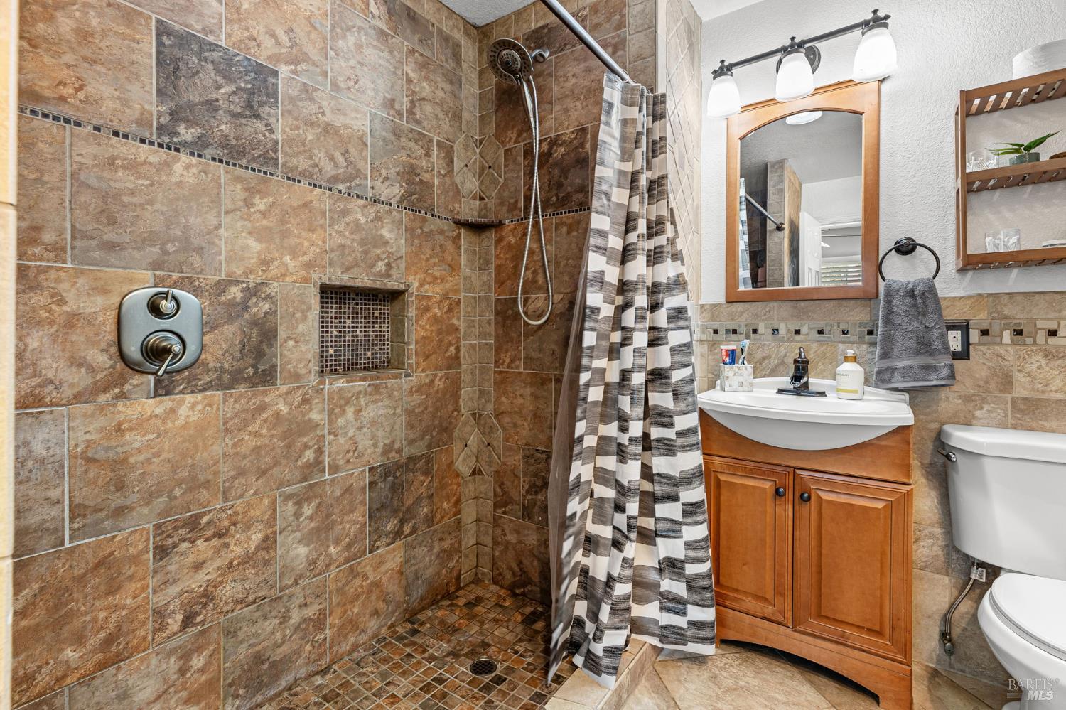 Detail Gallery Image 17 of 33 For 206 Arbor St, Vacaville,  CA 95688 - 2 Beds | 2 Baths