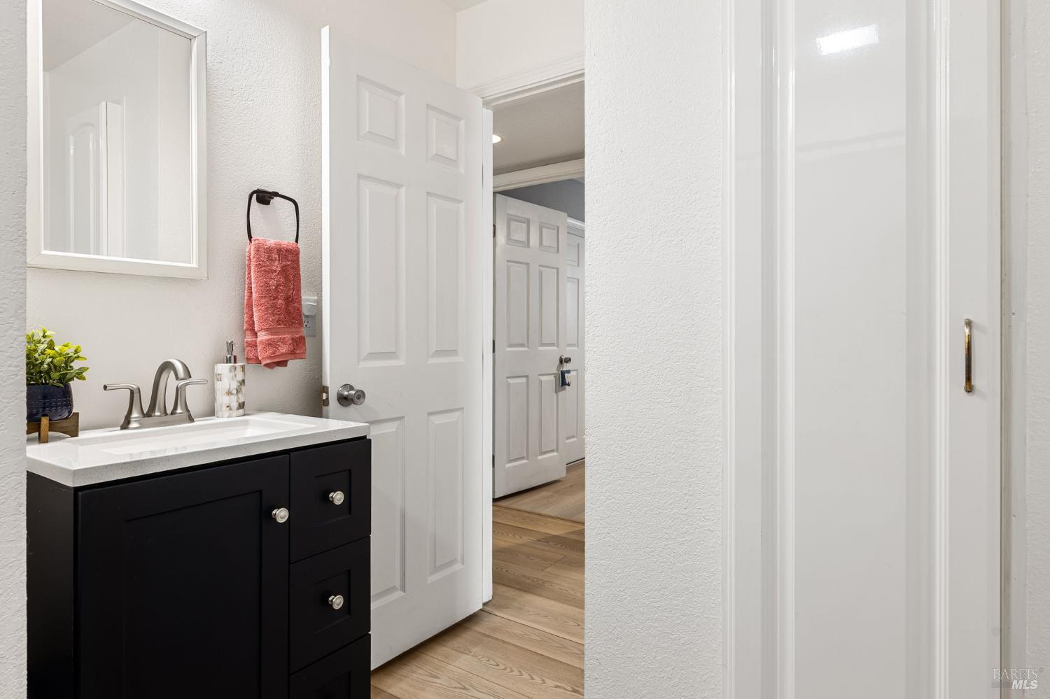 Detail Gallery Image 11 of 33 For 206 Arbor St, Vacaville,  CA 95688 - 2 Beds | 2 Baths