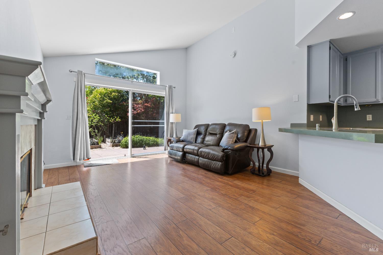 Detail Gallery Image 15 of 31 For 15401 Thomas St, Glen Ellen,  CA 95442 - 3 Beds | 2 Baths