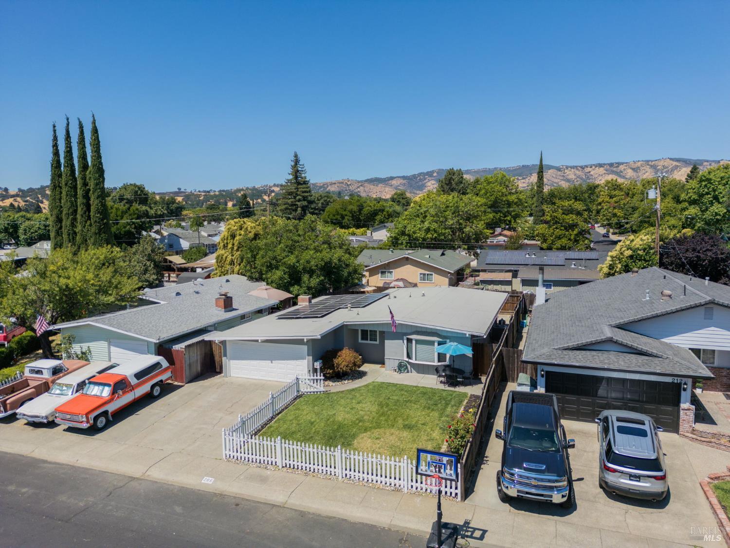 Detail Gallery Image 31 of 33 For 206 Arbor St, Vacaville,  CA 95688 - 2 Beds | 2 Baths